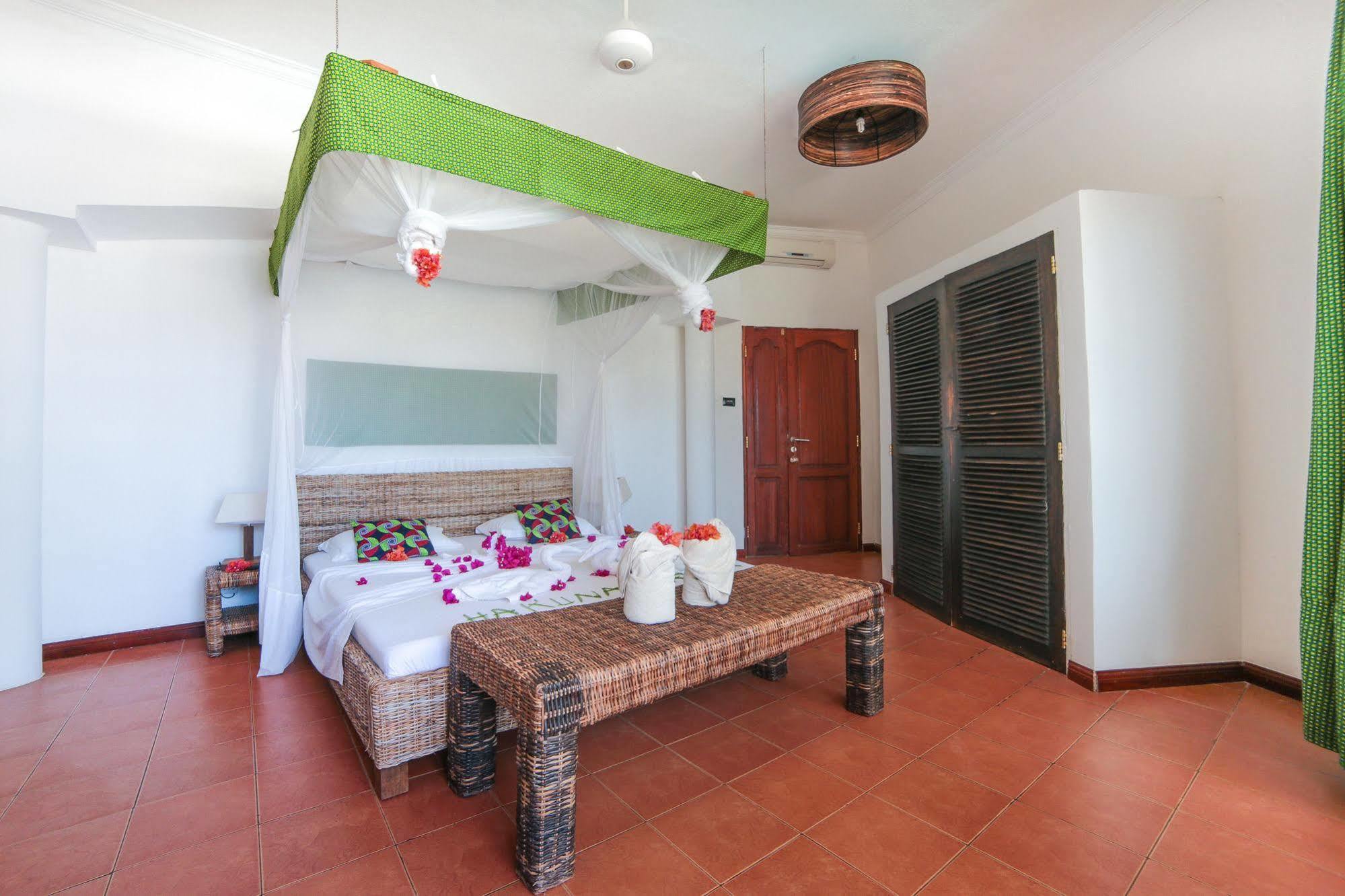 Hotel Albatross Ocean View Dongwe Esterno foto